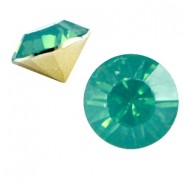 Basic Kegelstein SS29 Turmaline green opal