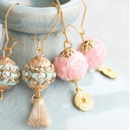 Neu 19 Mai - Kashmiri Perlen in den schönsten Designs! 